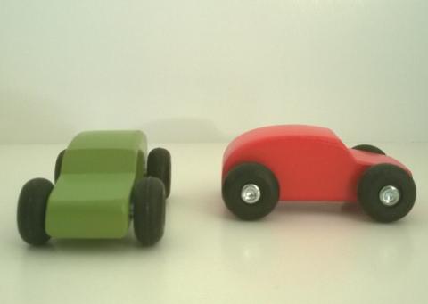 Jouets -  - Ikea - 400.441.58 - lot de 2 petites voitures en bois : une verte et une rouge