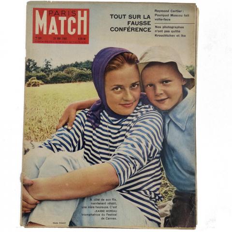 Paris Match n° 581 -  - Paris Match n° 581 - 28/05/1960 - Tout sur la fausse conférence/Pourquoi Moscou fait volte-face/Nos photographes n'ont pas quitté Kroutchev et Ike/À côté de son fils, rétabli, une mère heureuse. C'est Jeanne Moreau triomphatrice du