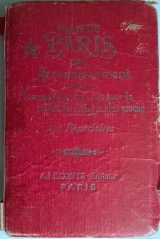 Geography, travel - France -  - Plan de Paris par arrondissement - Nomenclature des rues avec la station de métro la plus proche (1945)