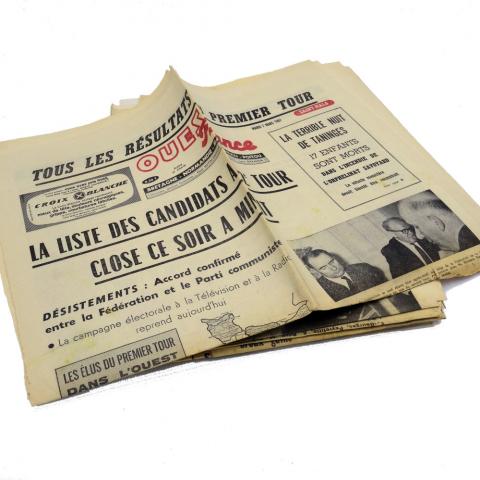 Politics, unions, society, media -  - Ouest-France - 1967 - Série de coupures sur les élections législatives avec quelques documents électoraux pour Saint-Malo (35)