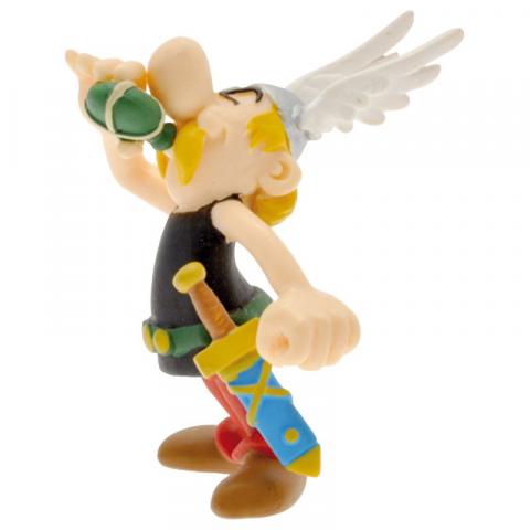 Plastoy figures - Asterix N° 60558 - Asterix drinking the magic potion