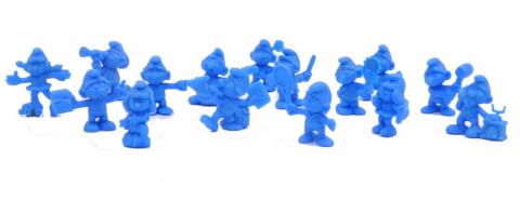 Bande Dessinée - Peyo (Schtroumpfs) - Publicité - PEYO - Schtroumpfs - Omo - 15 modèles différents - figurines bleues 3 cm