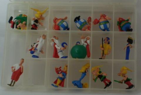 Uderzo (Asterix) - Kinder - Albert UDERZO - Astérix - Kinder 1990 - collection complète (16 références)