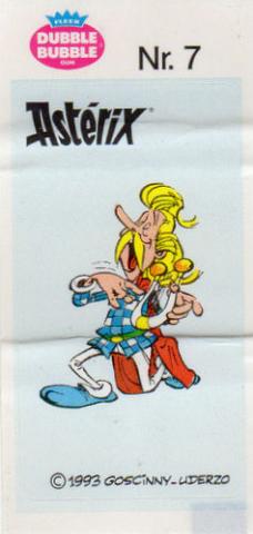 Uderzo (Astérix) - publicité - Albert UDERZO - Astérix - Fleer - Dubble Bubble Gum - 1993 - Sticker - Nr. 7 - Assurancetourix