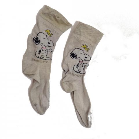 PEANUTS - Charles M. SCHULZ - Snoopy - Snoopy et Woodstock, couleur beige - paire de chaussettes