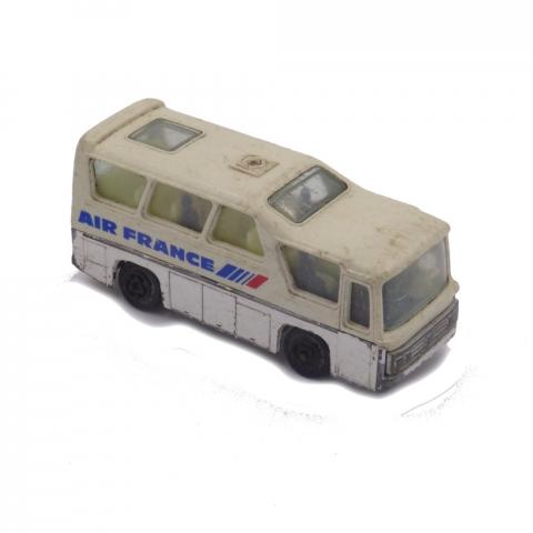 Modelos y maquetas -  - Majorette - Minibus Air France - 1/87 - n° 262